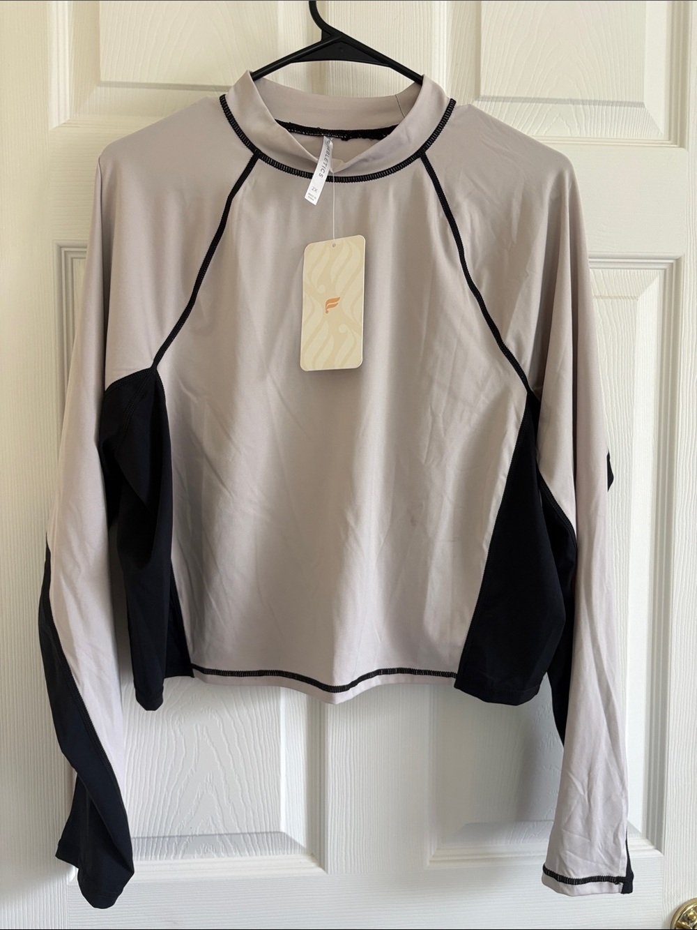 Fabletics Light‎ Gray Rash Guard Top with Black Contrast NWT